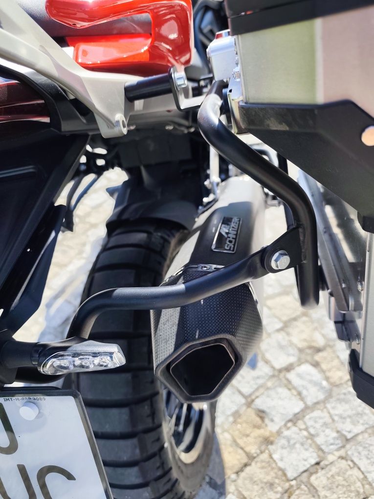 Benelli TRK 702X