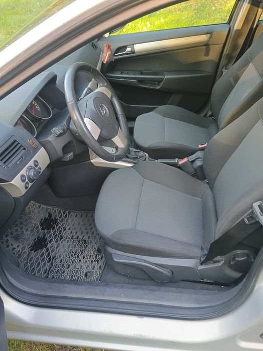 Opel Astra H 1.7 CDTI 110 KM