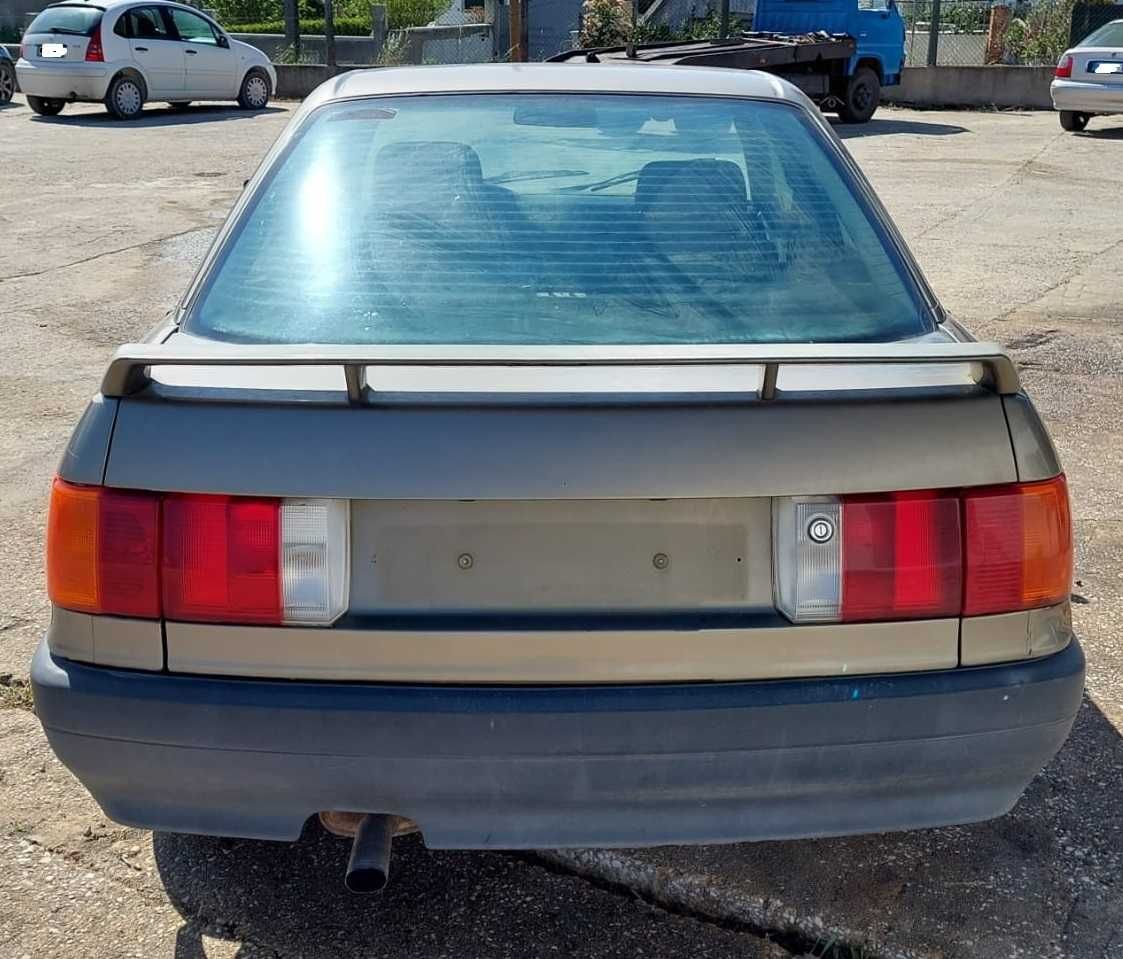 Audi 80 1.8 gasolina de 1990 com Boa Mecânica para Peças