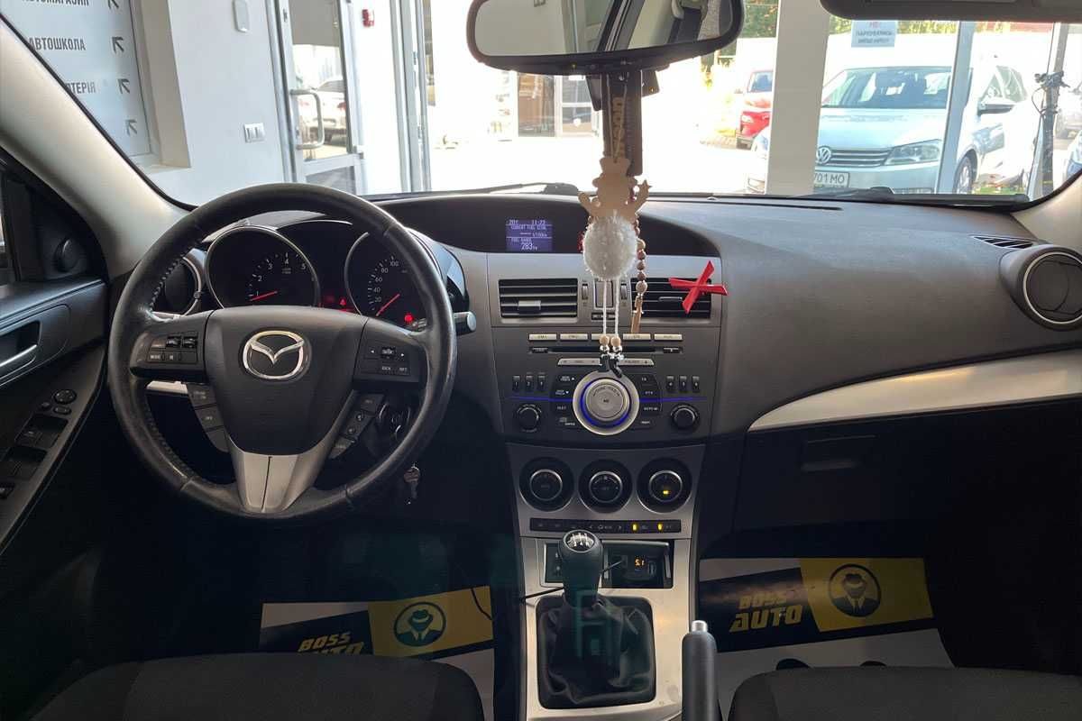 Mazda 3 2010 року