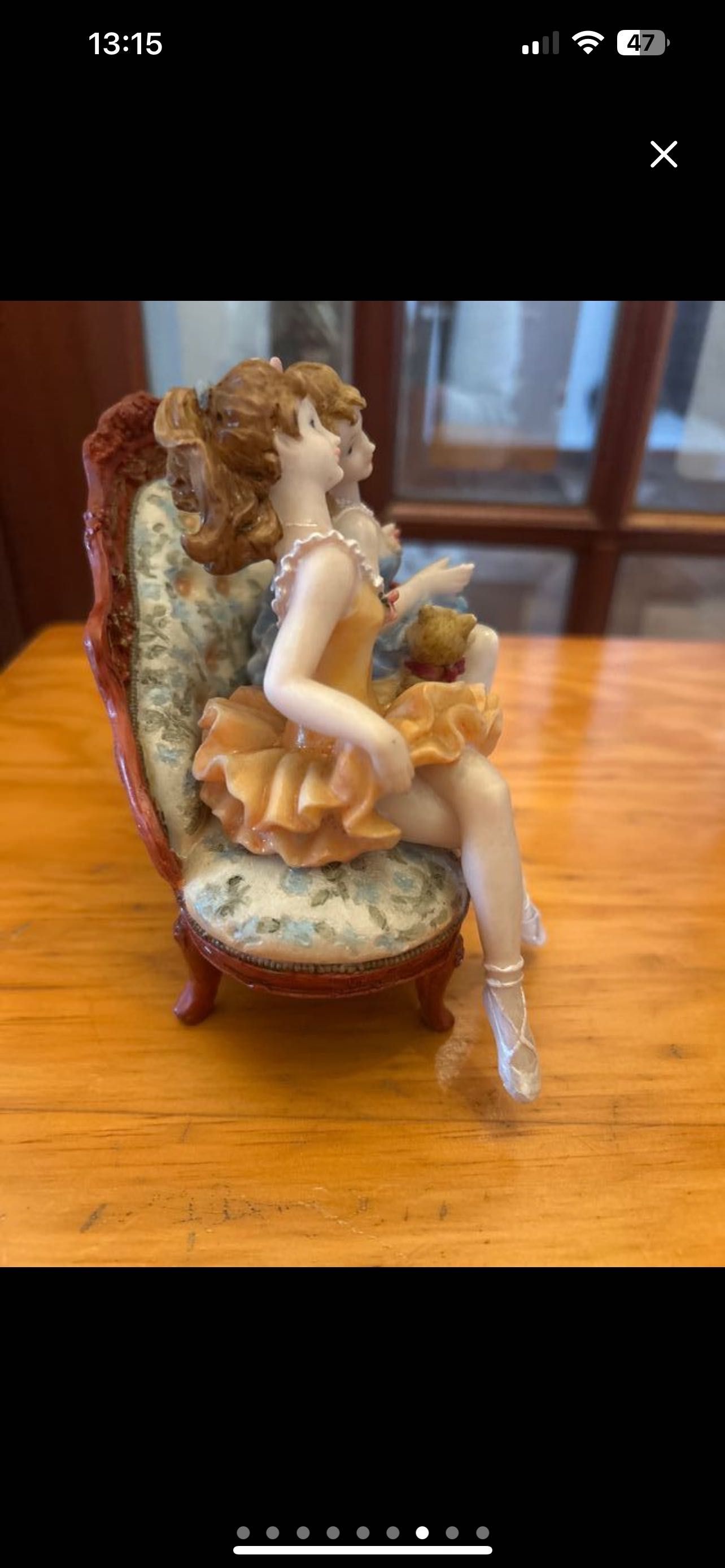 Peça Vintage com Duas Bailarinas em Chaise