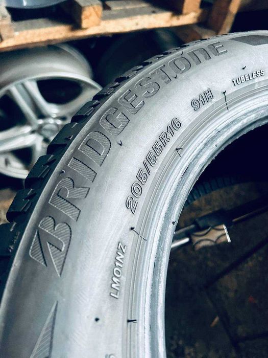 Шини Резина Зимові 205 55 16 Bridgestone Blizzak LM001 [4718] 4шт
