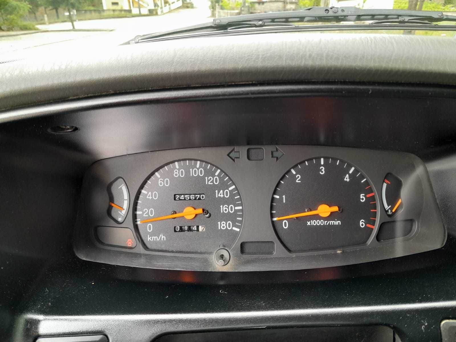 Mitsubishi Strakar L200 - 2.5TD