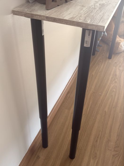 Aparador ou mesa de auxilio