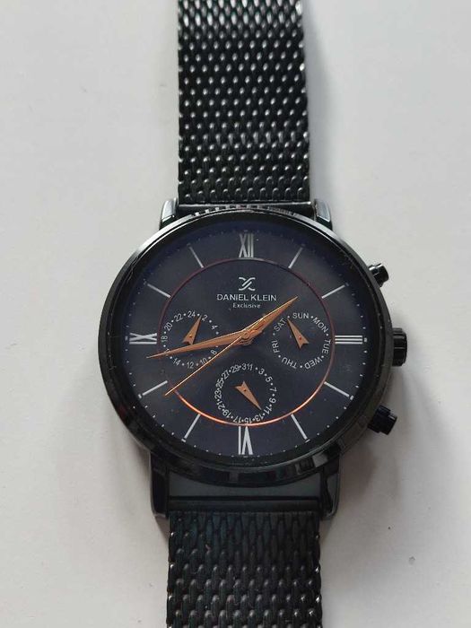Elegancki zegarek analogowy Daniel Klein czarny bransoleta datownik