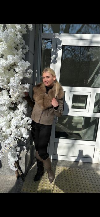 Пальто -косуха с мехом песца, осень