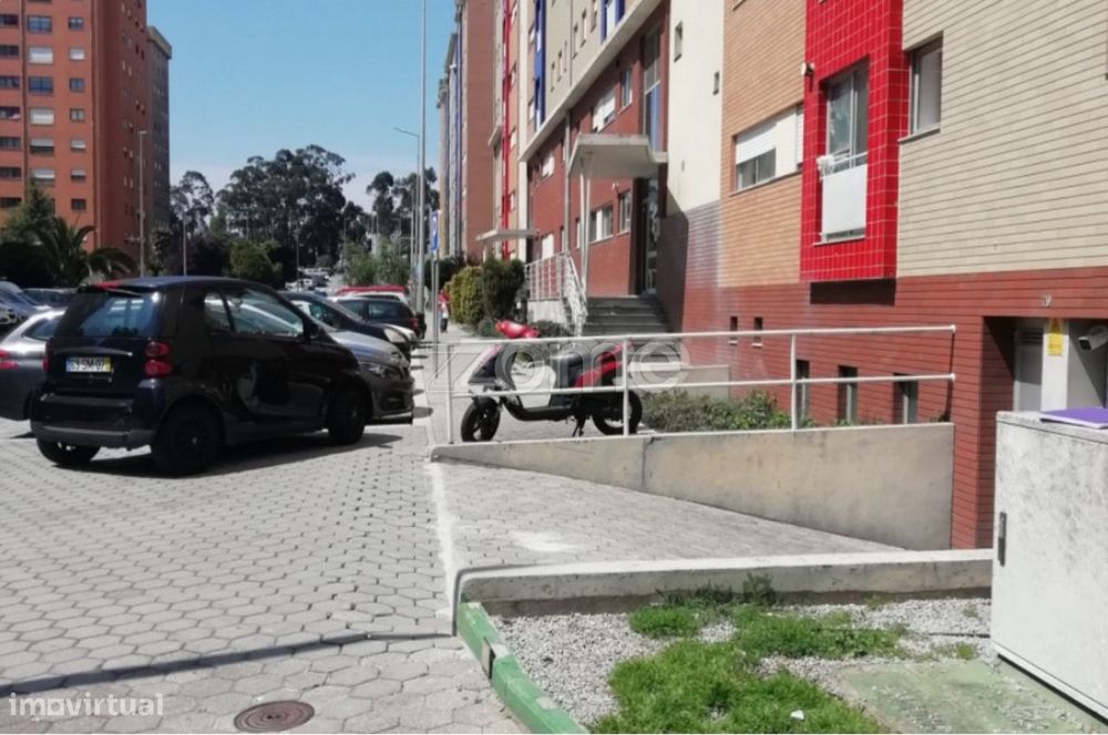 Lugar de Garagem - Junto ao Hospital Santos Silva