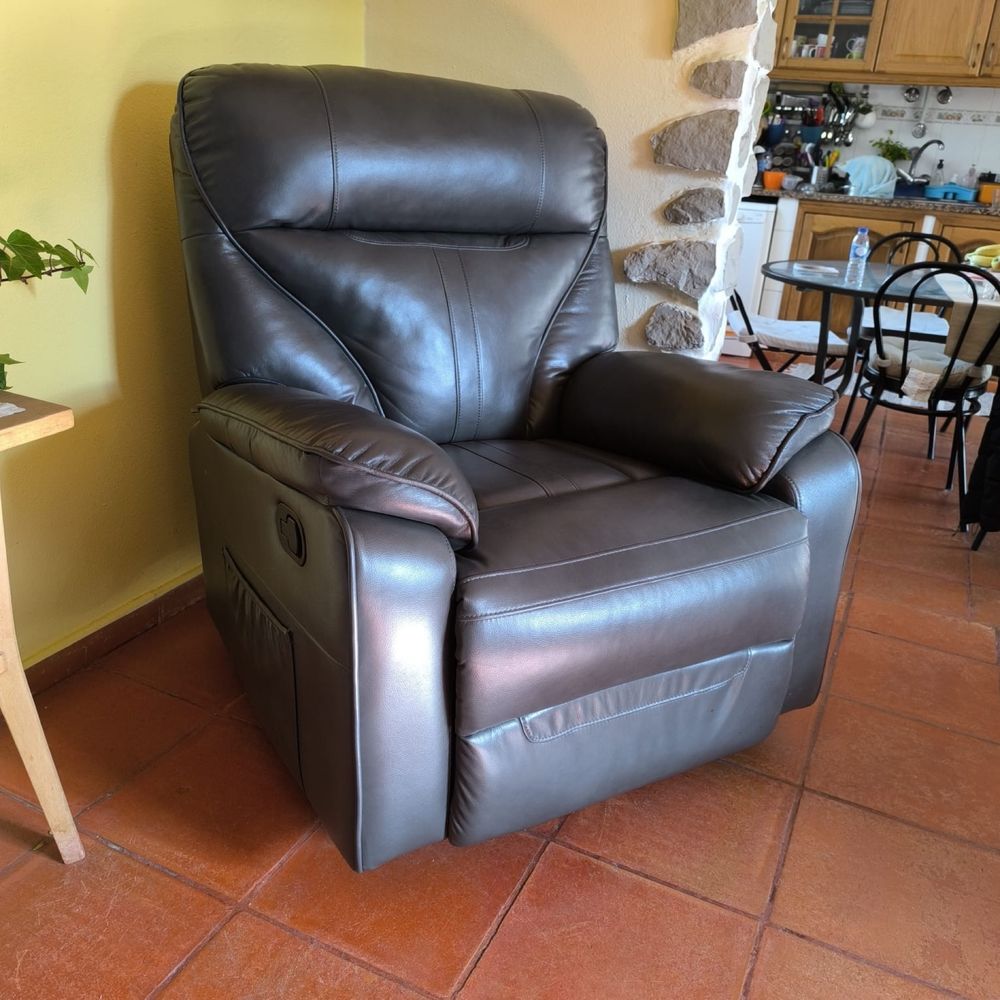 Cadeirão Reclinável Confortável – Excelente Estado!