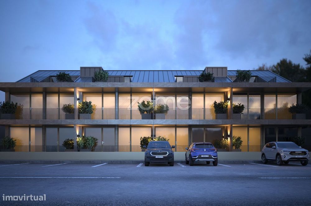 | T3 Duplex | Terraço | Condomínio privado | Garagem 2 Carros |Ílha...