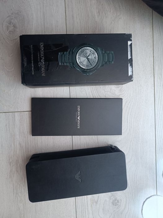 Emporio Armani Art5011 nowy smartwatch