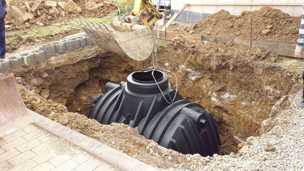 Prace ziemne koparką: wykopy, prace młotem i wynajem koparko-ładowarki