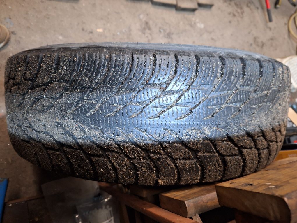 Koła kia sportage 3 et40 5x114,3 Nokian 215/70r16