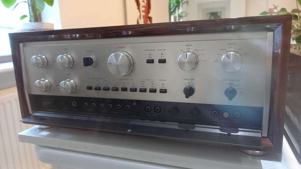 Zestaw Accuphase P-260, C-200X, DP-60, T-105 + regał