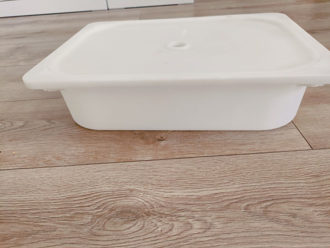 Pudełko z przykrywką Ikea