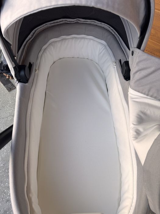 Продаємо дитячий візочок Cybex Balios S lux 3 в1