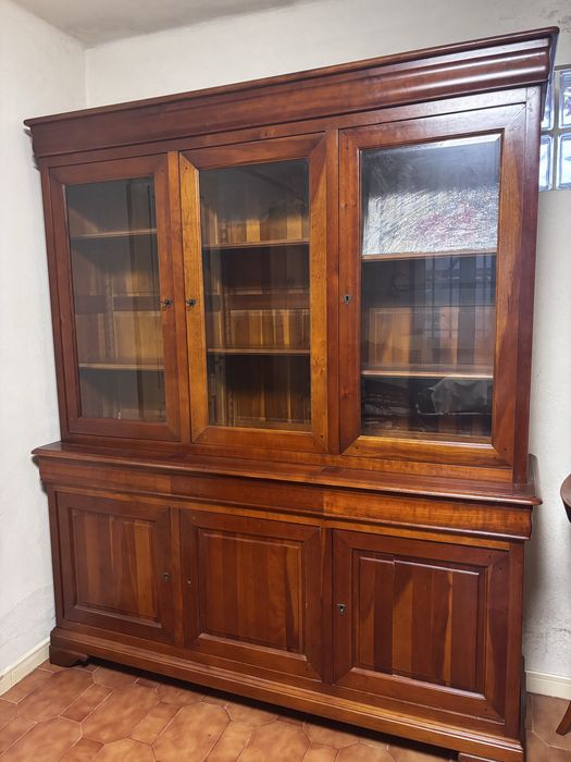 Movel cristaleira madeira de cerejeira