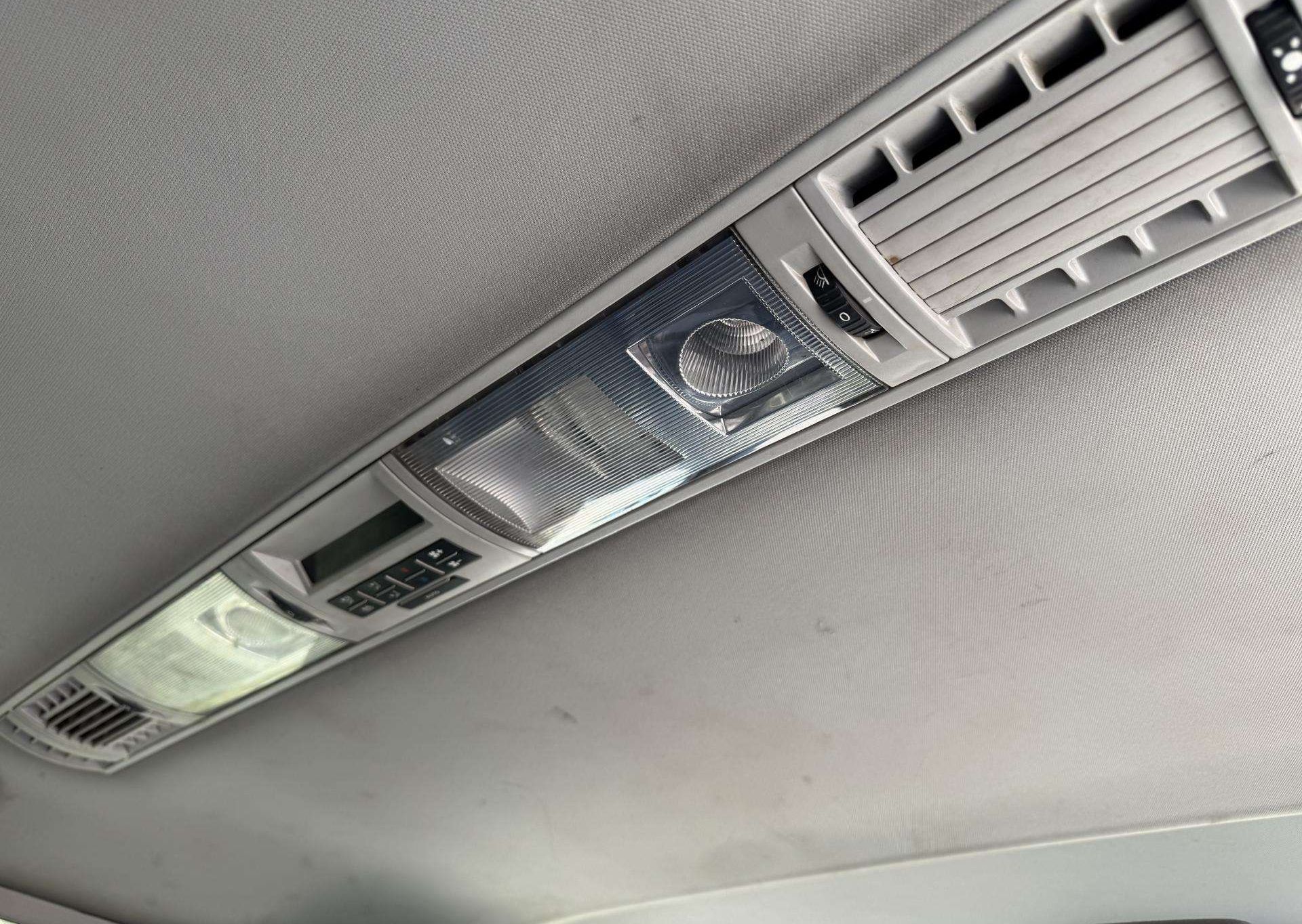 Volkswagen Caravelle 2014
2.0 l., Минивэн