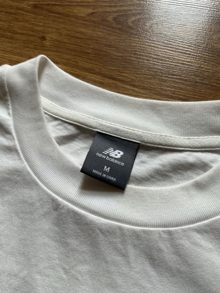 New Balance sport base t shirt Спортивна футболка оверсайз базова