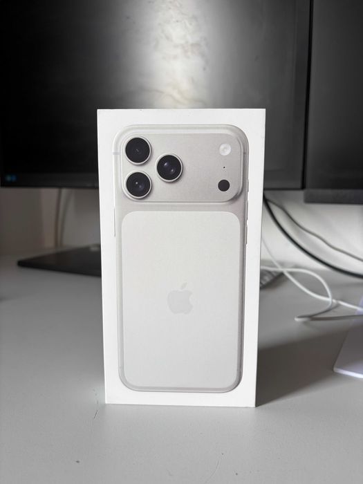 iPhone 17 Pro Max 256Gb Silver