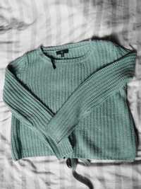 Miętowy luźny sweterek z wiązaniem z tyłu S