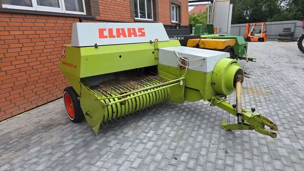 Прес-Підбирач Claas Markant 41