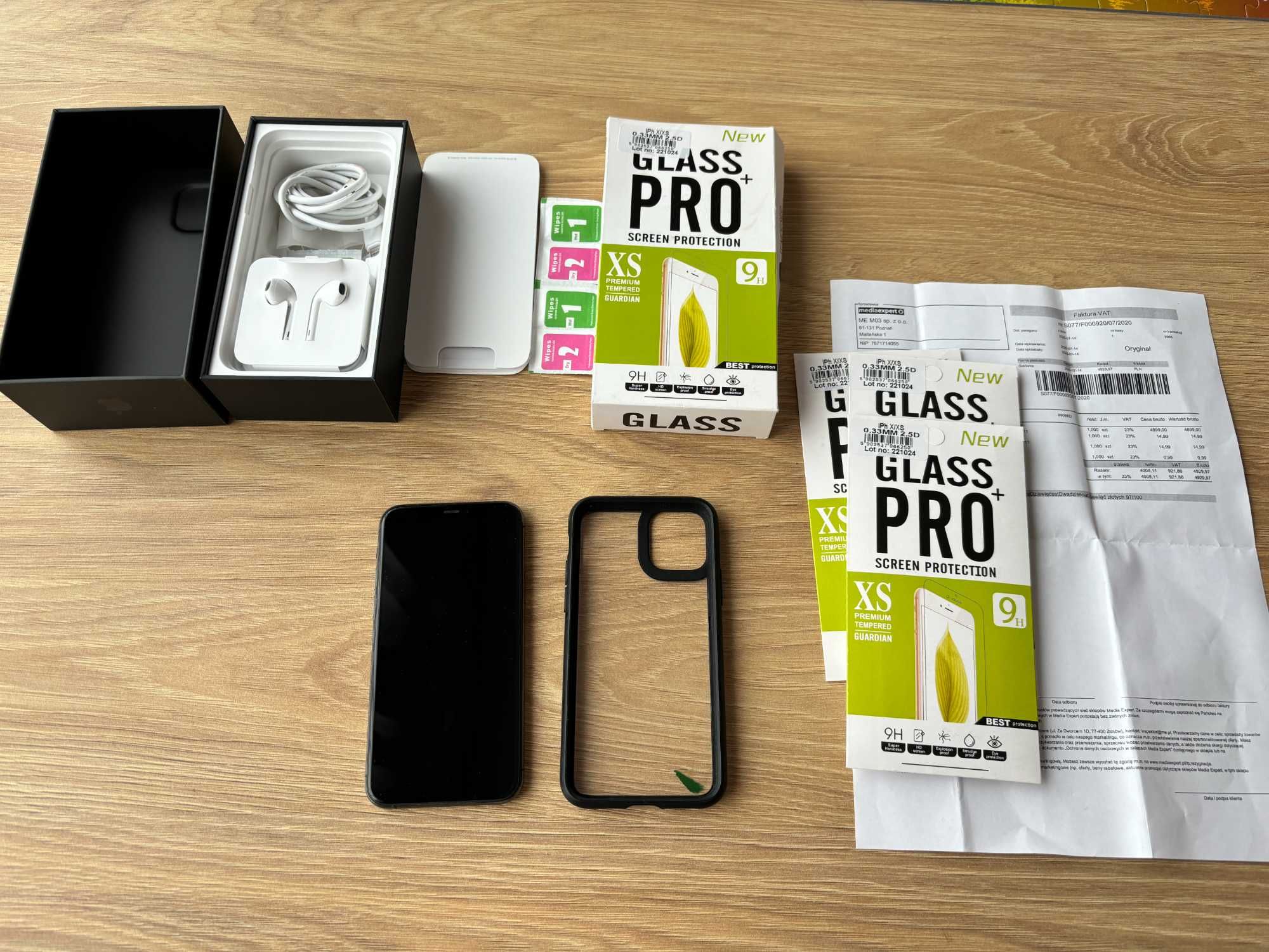 iphone 11 pro black 64gb z polskiej sieci