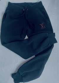 Spodnie Louis Vuitton dresiwe grube navy blue granat cieple