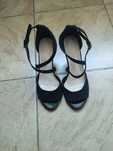 Buty na obcasie nr 38