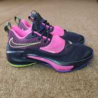 42. Кросівки Nike Zoom Freak 3  DA0694-500