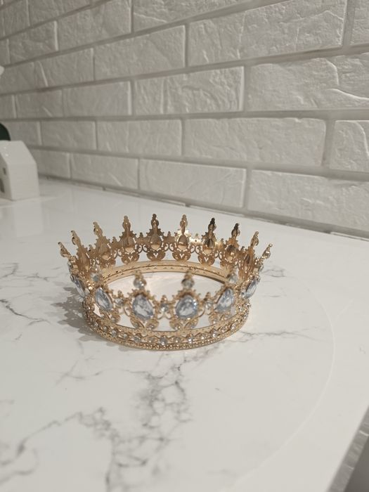 Корона для торта день народження