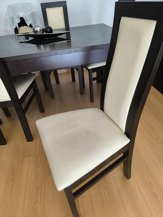 Conjunto de Sala - Mesa e 6 cadeiras