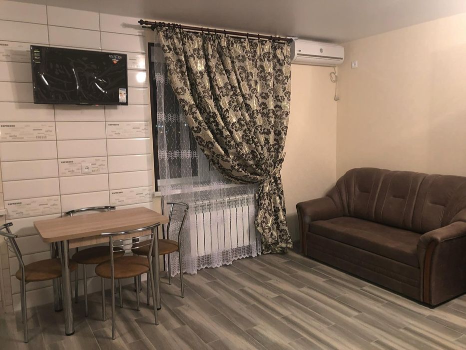 2км кв. Центр. Авто. Жд вокзали . 1200 за добу.