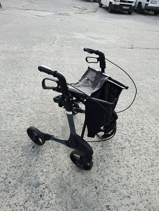 Ролатор, ходунки