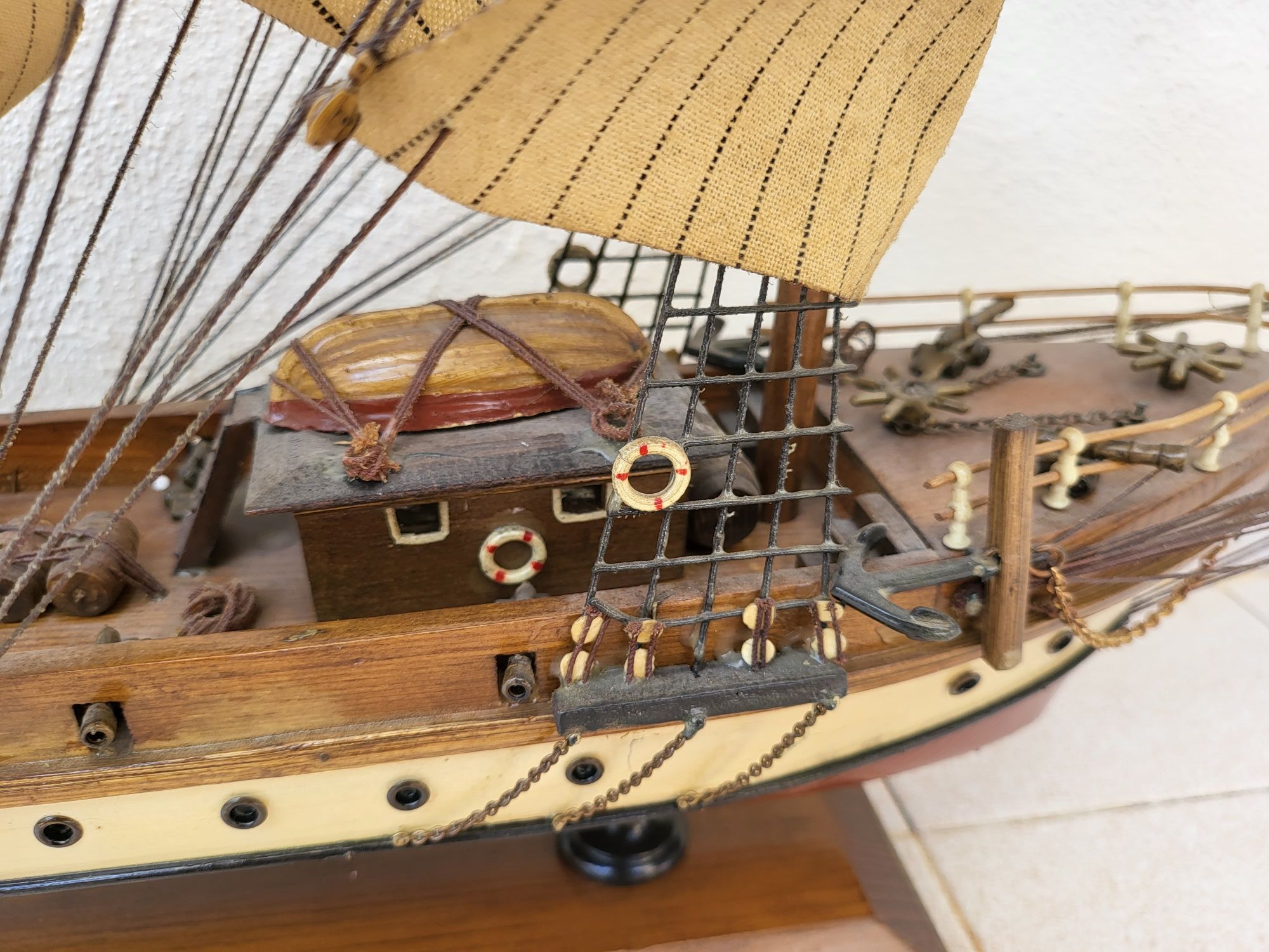 Modelo de navio muito detalhado