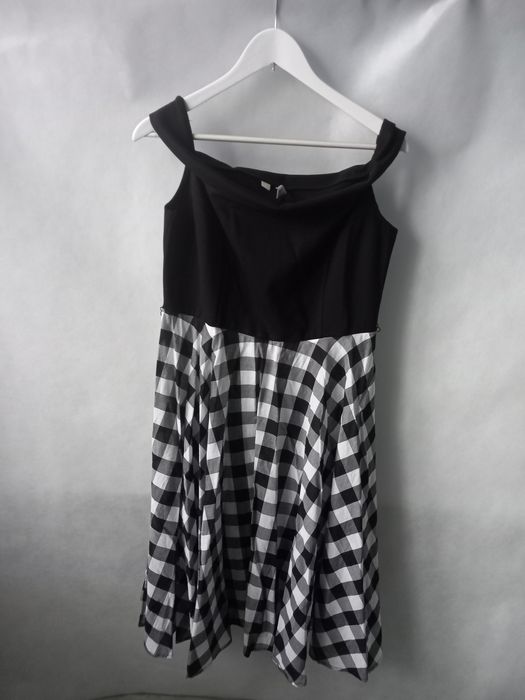 Sukienka w kratę 42