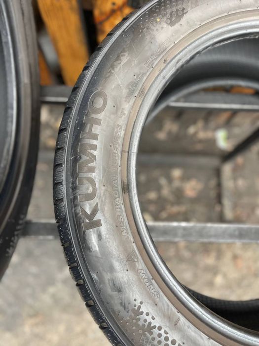 б/у Шини 235/55 r18 зимові 22 рік стан супер