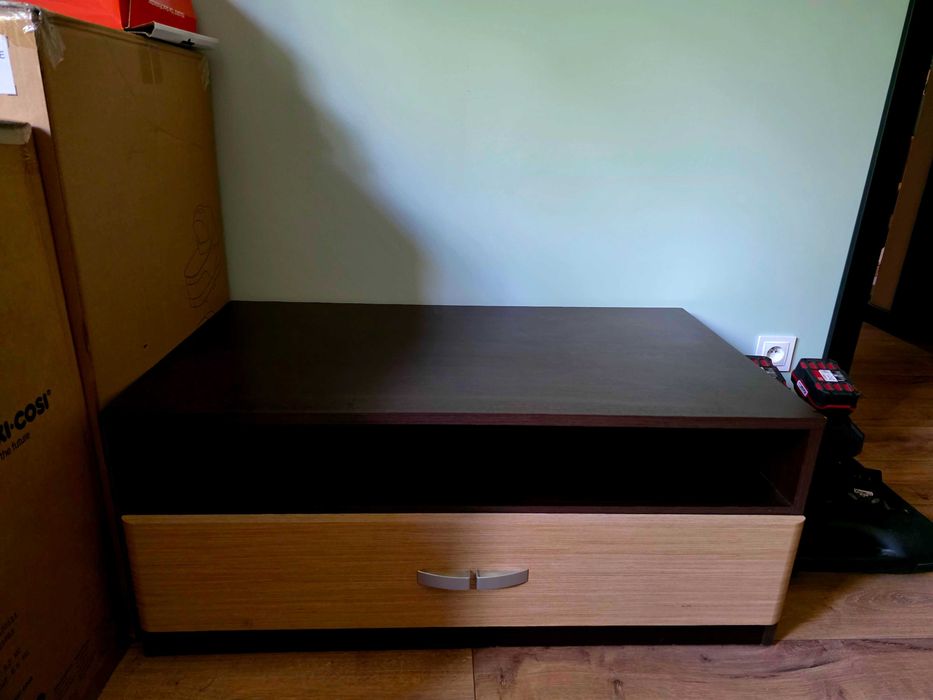 Sprzedam szafkę RTV stojącą