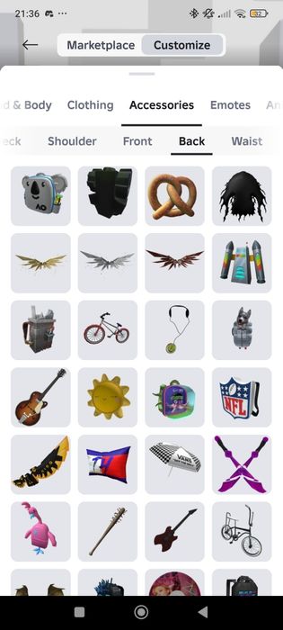 Продаю акаунт в роблокс, донатних речей на 6к робуксів