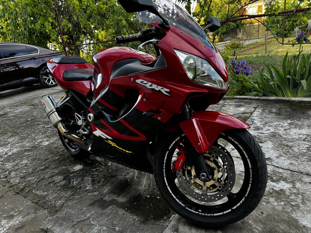 Honda cbr 600 f4i