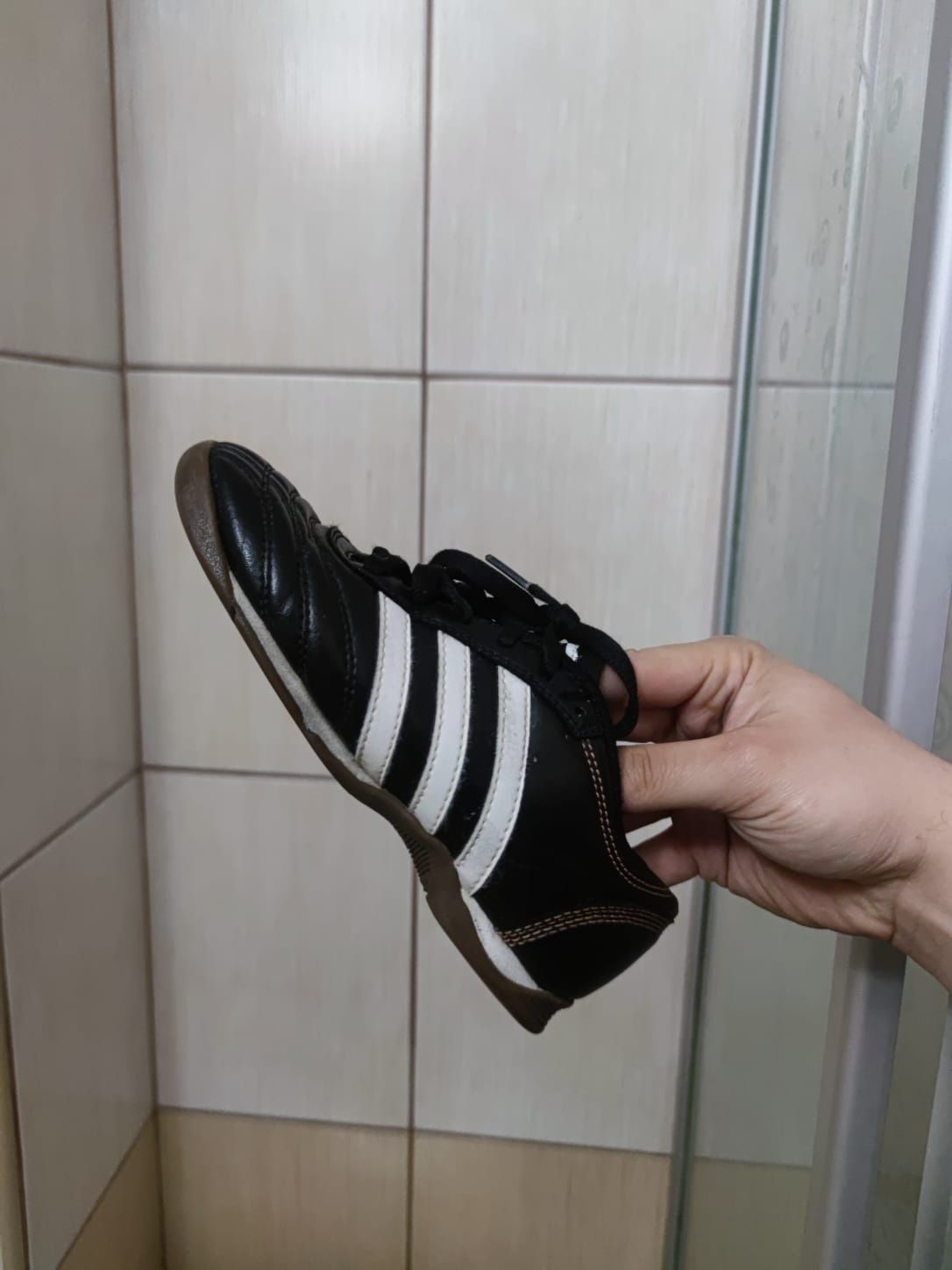 buty sportowe 32 piłkarskie dziecięce halówki Adidas tiempo ciemne cza