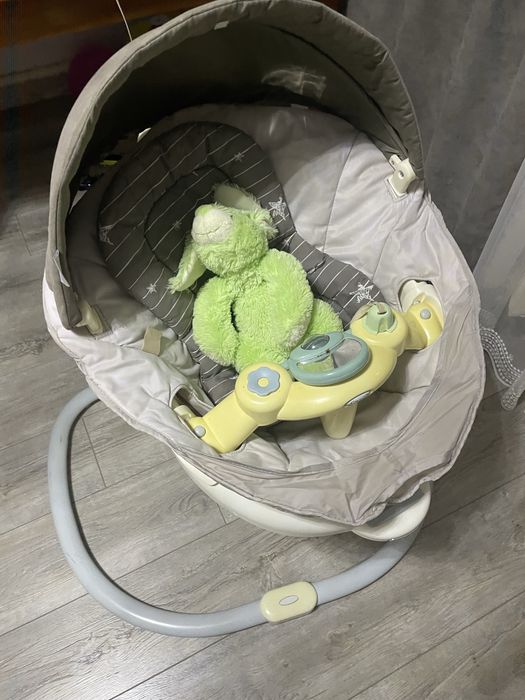 GRACO заколисуючий центр