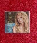 Taylor Swift debiutancki album