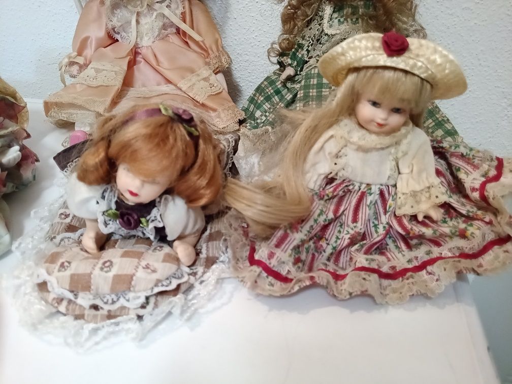 Bonecas de porcelana