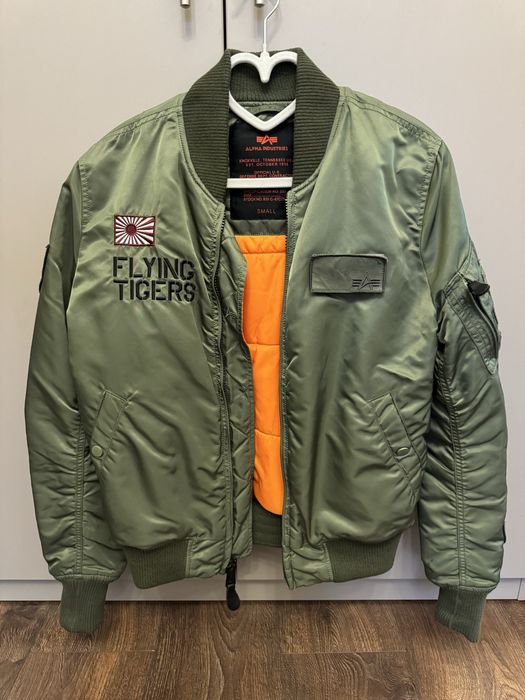Бомбер Alpha Industries Flying Tigers