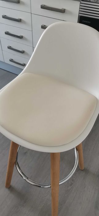 Conjunto de Cadeiras de pé alto