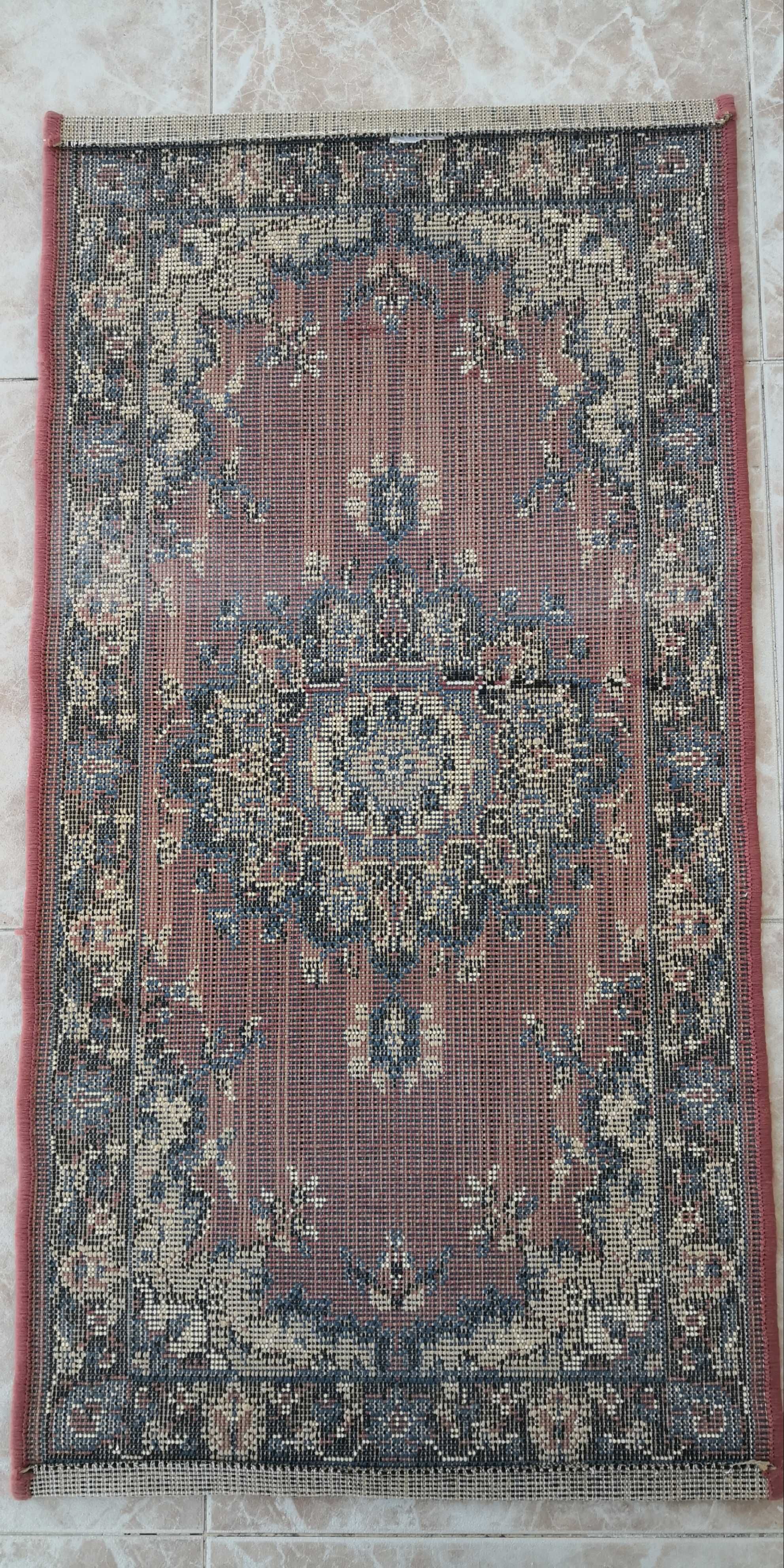 Tapete pelo curto 57 X 110 cm
