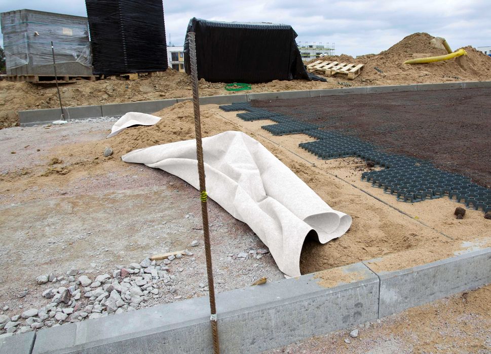 GEOWŁÓKNINA Drogowa PES 200g 400cm 50m Biała 4x50m pod kostkę kratkę