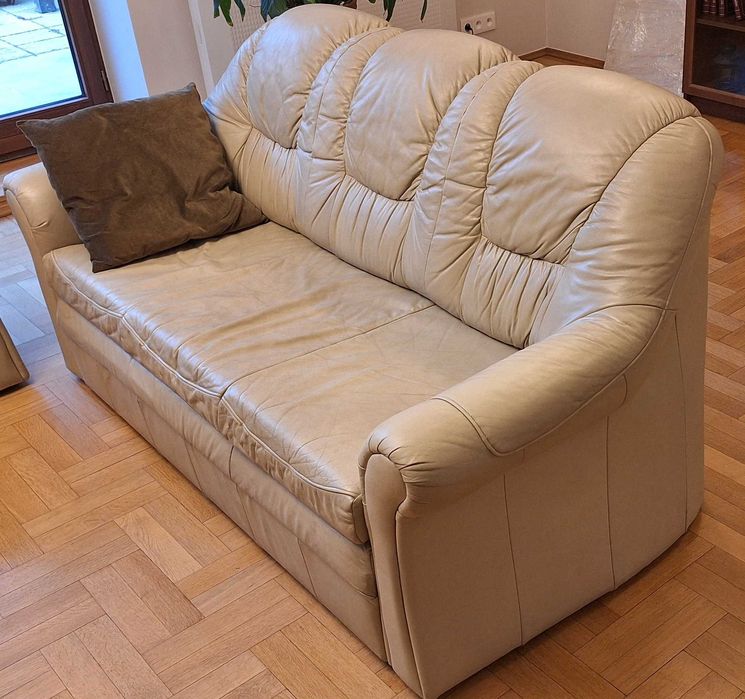 Zestaw 2 skórzanych kanap – beżowe, komplet, zadbane, wygodne –okazja!