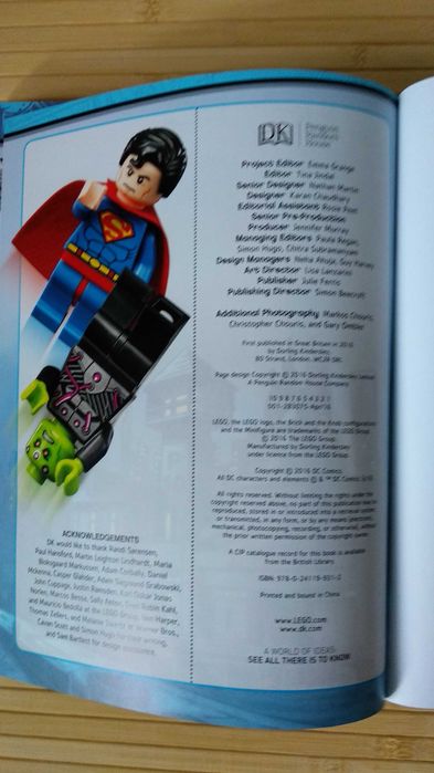 Книга Super Heroes Lego Character Encyclopedia Лего на англ