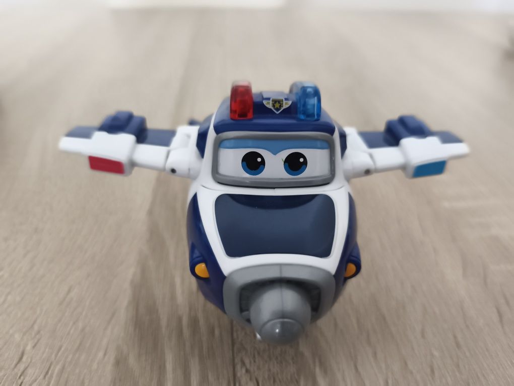 Super Wings (Paul)